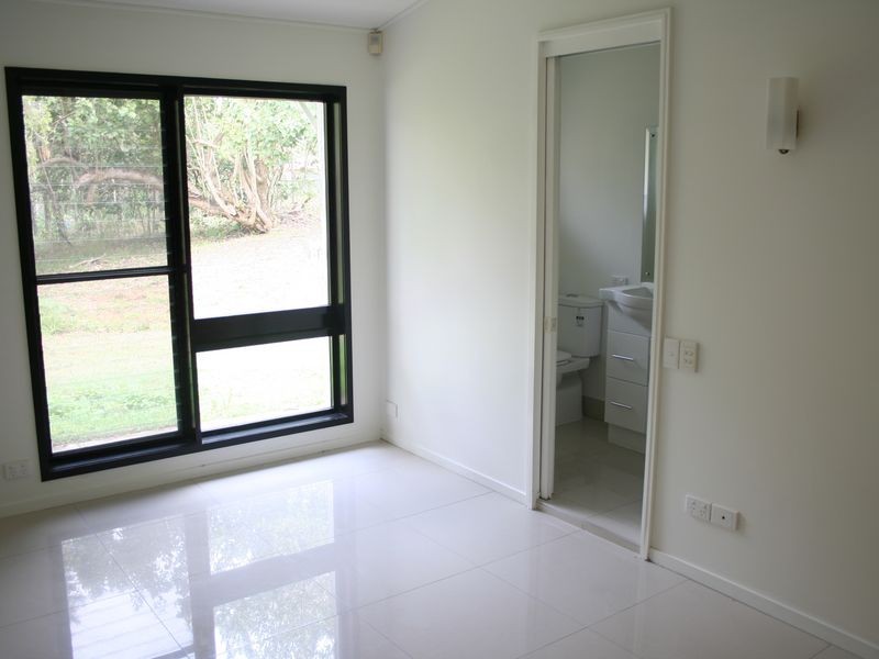 353-361 Woodlands Drive, Sheldon QLD 4157