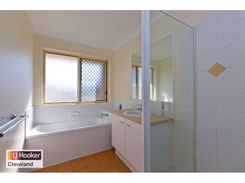 8 Rustic Court, Redland Bay QLD 4165