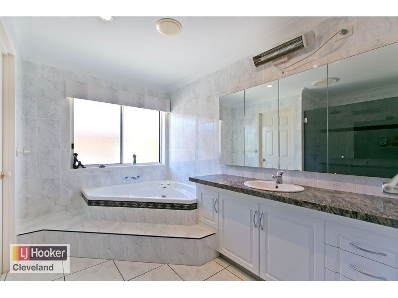 24 Paxton Street, Raby Bay QLD 4163