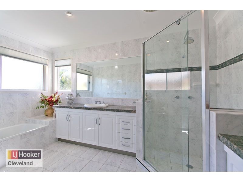 24 Paxton Street, Raby Bay QLD 4163