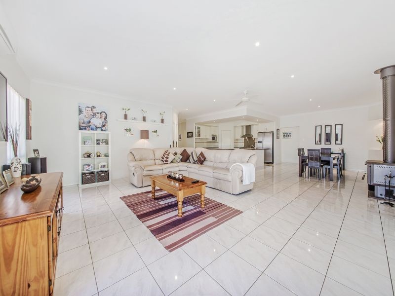 9 Explorers Way, Mount Cotton QLD 4165
