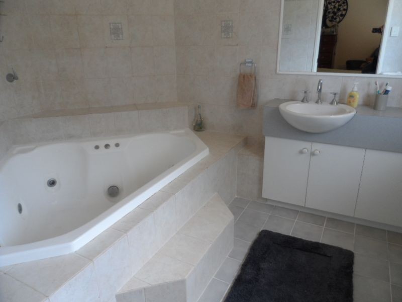 3 Lexington Court, Victoria Point QLD 4165