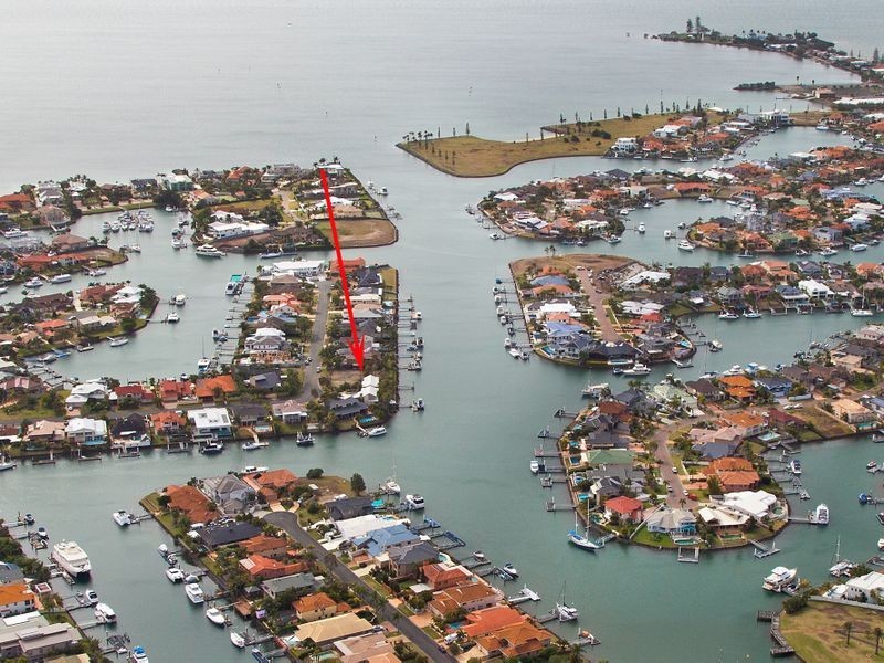 4 Voyagers Court, Raby Bay QLD 4163