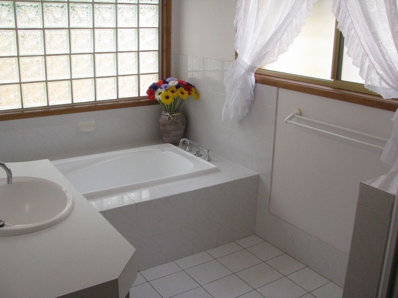 5 Tipplers St, Victoria Point QLD 4165