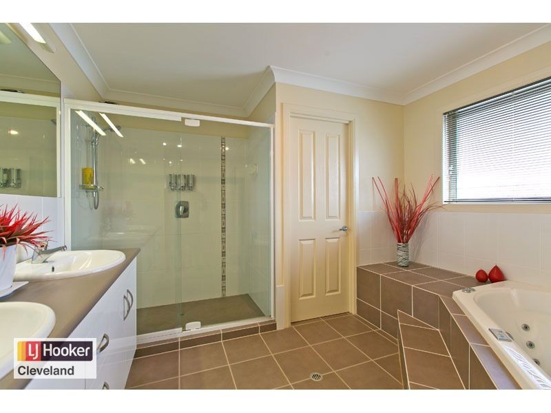6 Bedarra Street, Redland Bay QLD 4165