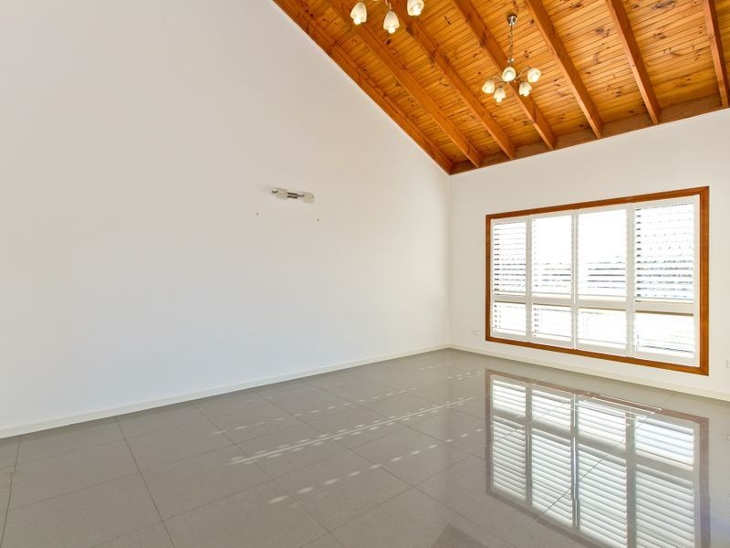 11 Voyagers Court, Raby Bay QLD 4163