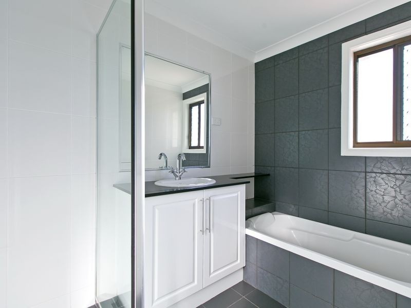 11 Voyagers Court, Raby Bay QLD 4163