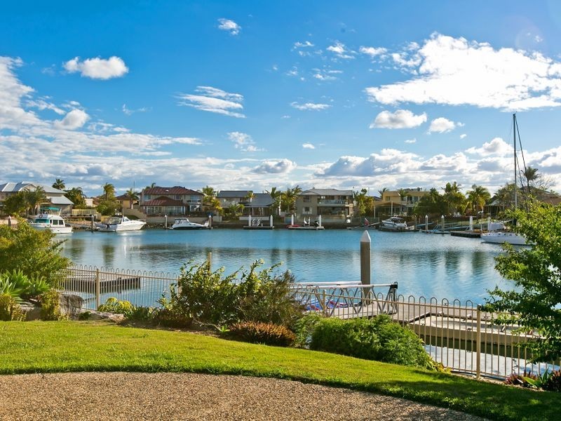 11 Voyagers Court, Raby Bay QLD 4163