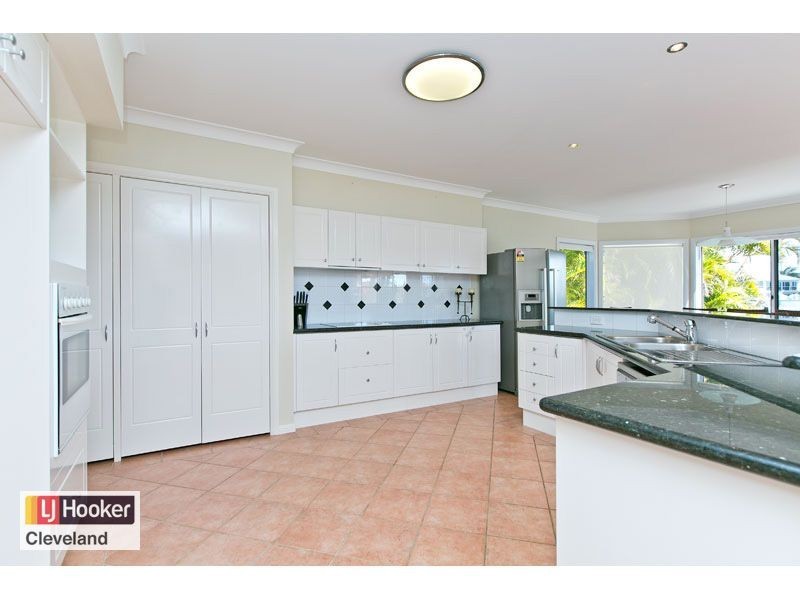 6 Beaufort Court, Raby Bay QLD 4163