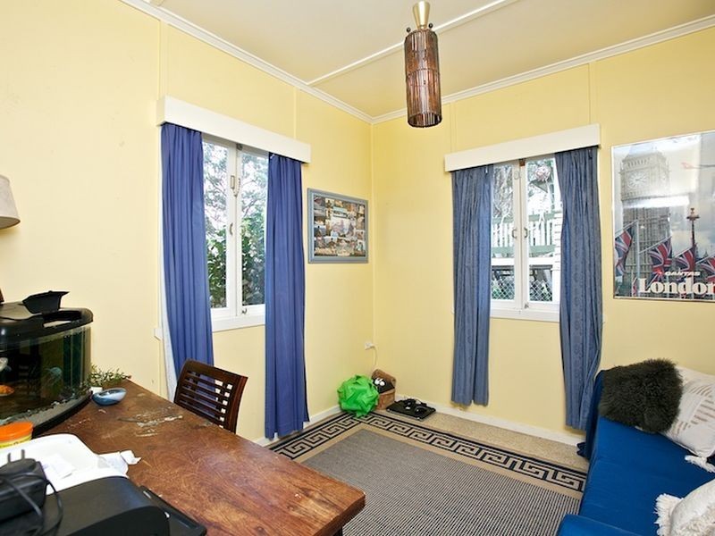 147 Passage Street, Cleveland QLD 4163