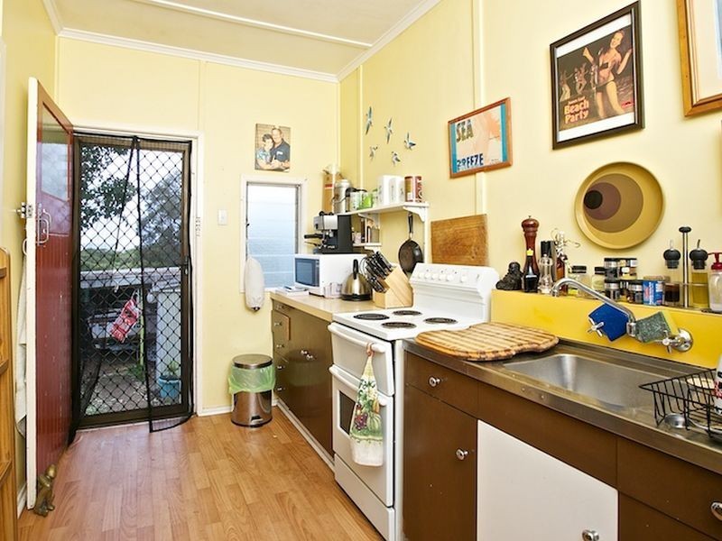 147 Passage Street, Cleveland QLD 4163