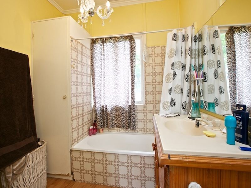 147 Passage Street, Cleveland QLD 4163