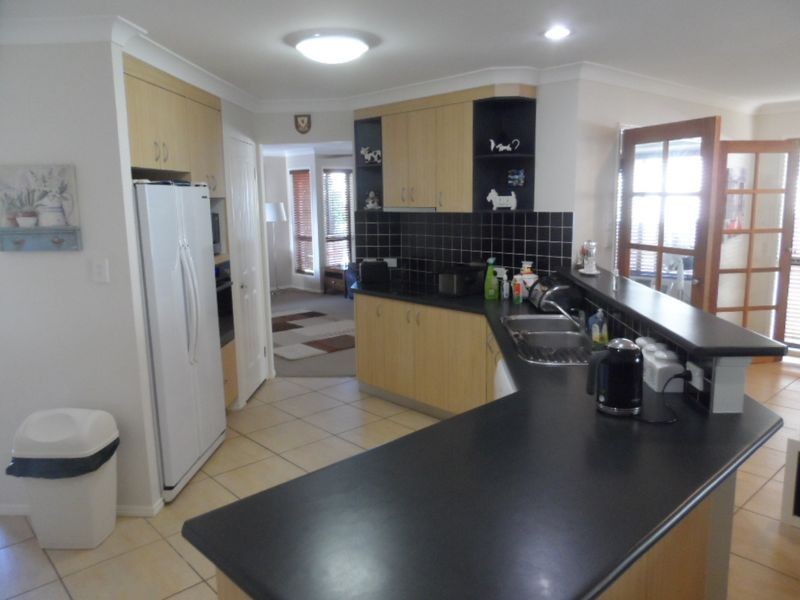 38 Seaholly Crescent, Victoria Point QLD 4165