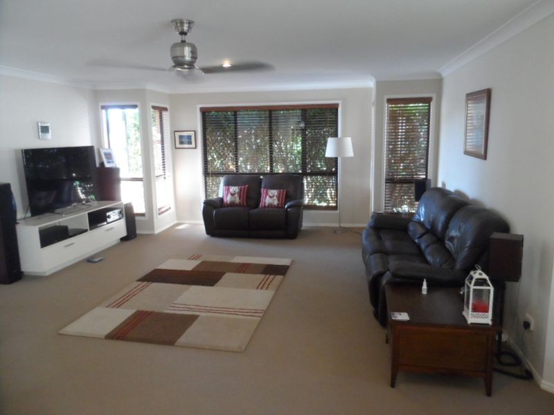 38 Seaholly Crescent, Victoria Point QLD 4165