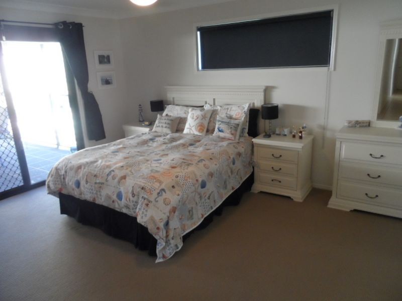 38 Seaholly Crescent, Victoria Point QLD 4165