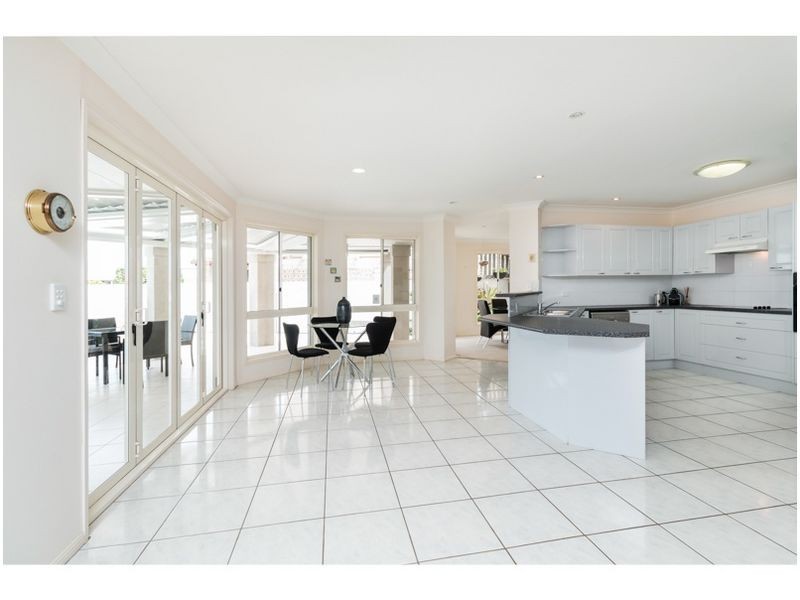 14 Paxton Street, Raby Bay QLD 4163