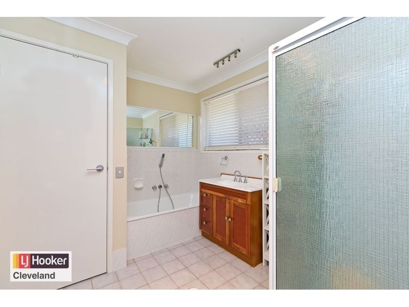 11 Surman Street, Birkdale QLD 4159