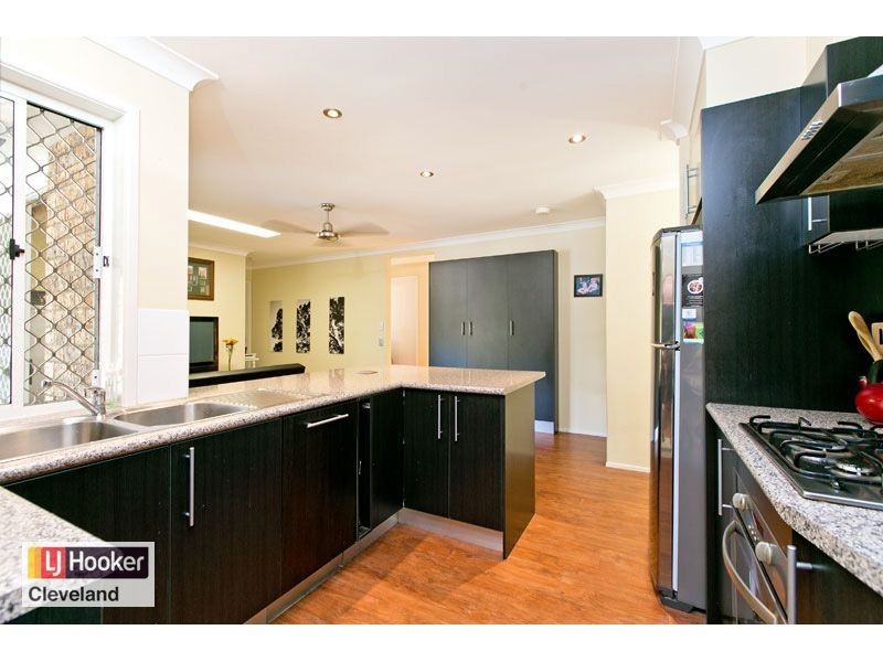 11 Surman Street, Birkdale QLD 4159