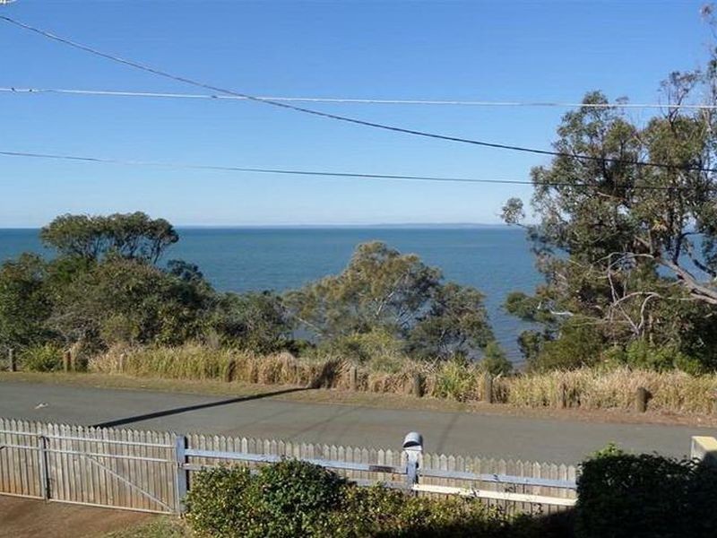 14 Esplanade, Wellington Point QLD 4160
