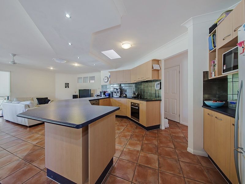 8 Glenbrook Avenue, Victoria Point QLD 4165