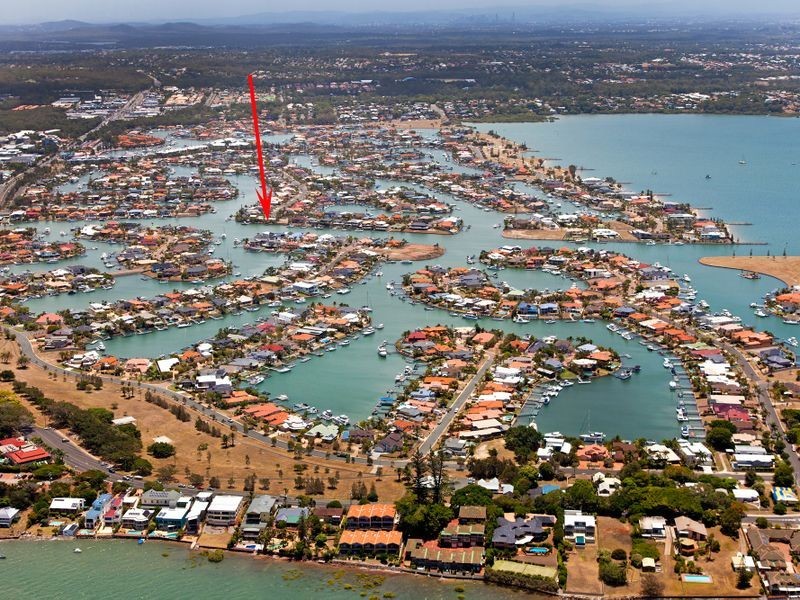 2 Voyagers Court, Raby Bay QLD 4163