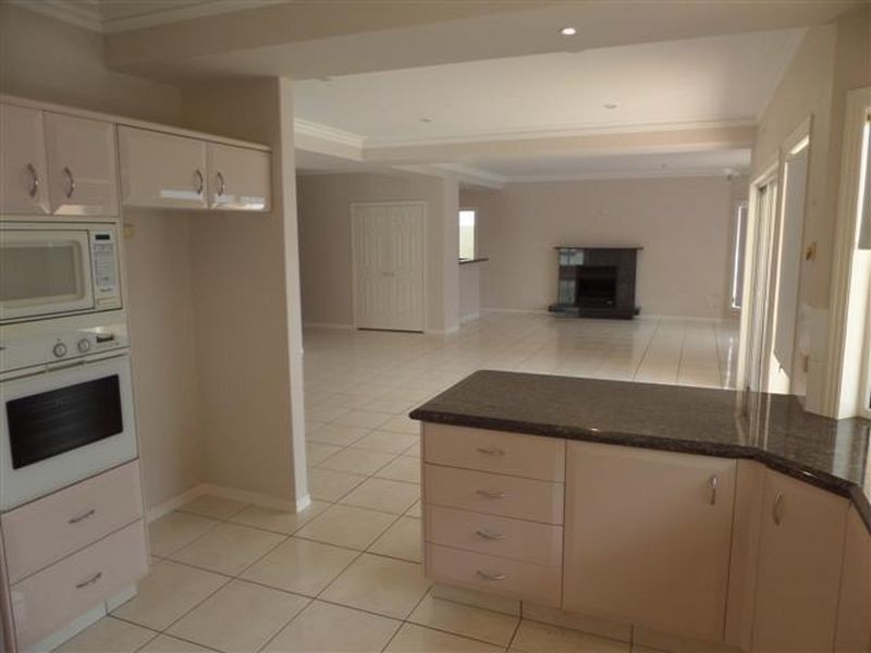 34 Sommersea Drive, Cleveland QLD 4163