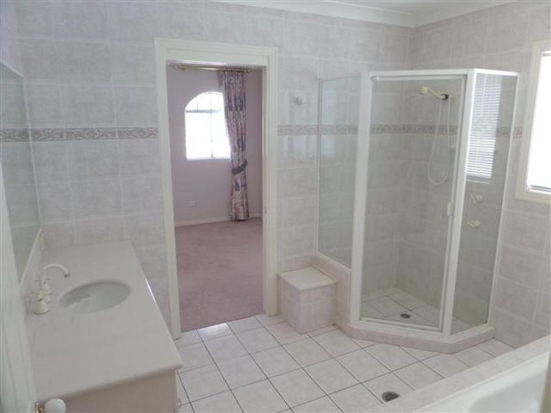 34 Sommersea Drive, Cleveland QLD 4163