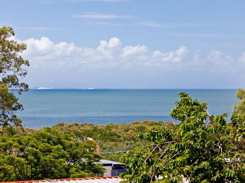 30 Raby Esplanade, Ormiston QLD 4160