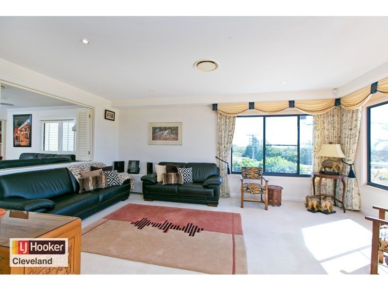 30 Raby Esplanade, Ormiston QLD 4160