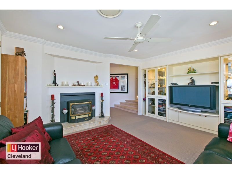 30 Raby Esplanade, Ormiston QLD 4160