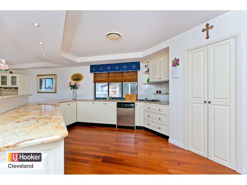 30 Raby Esplanade, Ormiston QLD 4160