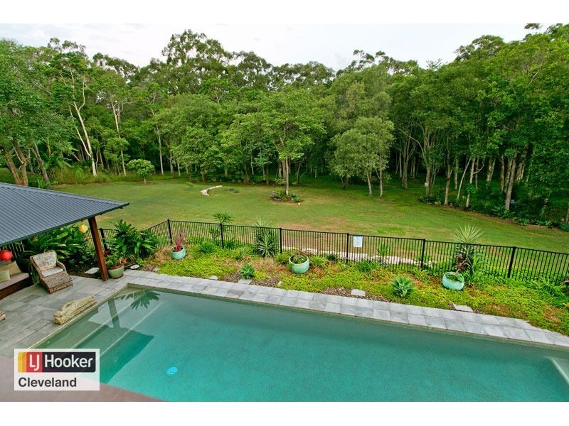 8 Viola Drive, Redland Bay QLD 4165