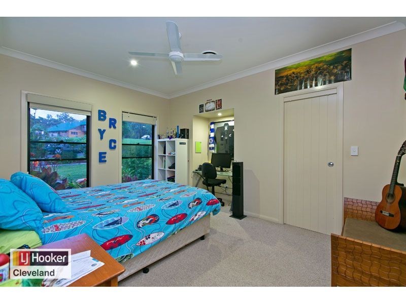 8 Viola Drive, Redland Bay QLD 4165