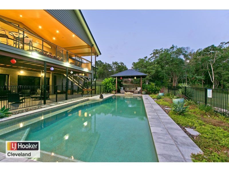 8 Viola Drive, Redland Bay QLD 4165