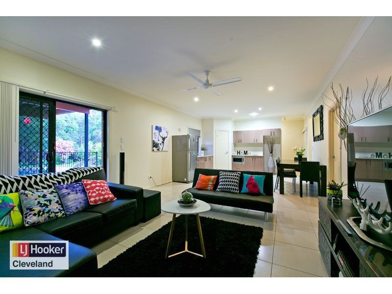 8 Viola Drive, Redland Bay QLD 4165