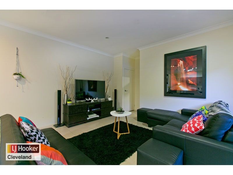 8 Viola Drive, Redland Bay QLD 4165