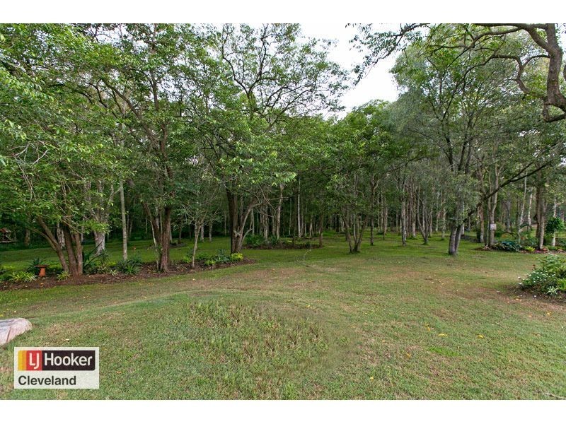 8 Viola Drive, Redland Bay QLD 4165