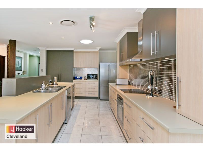 14 Daphne Place, Wakerley QLD 4154
