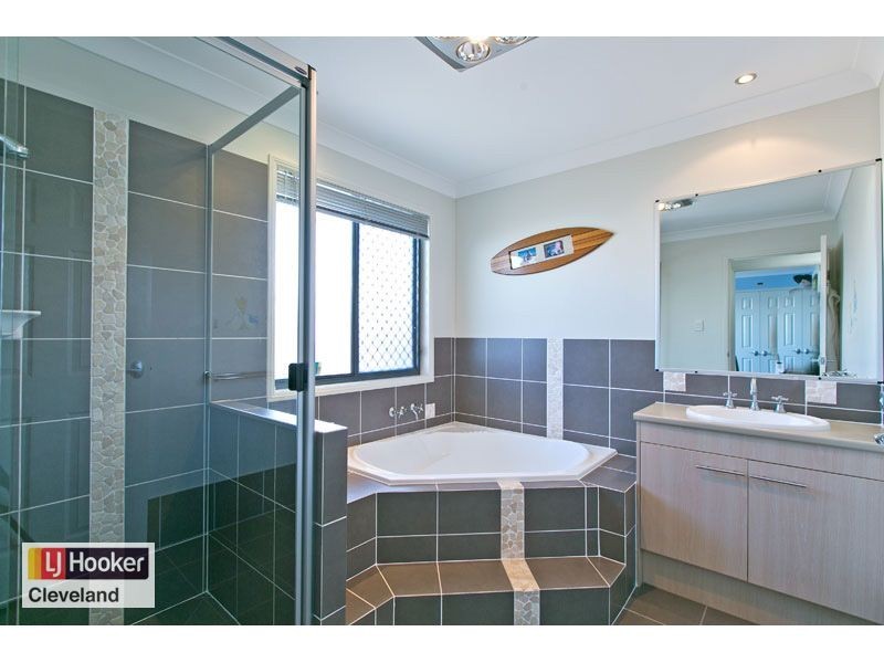 14 Daphne Place, Wakerley QLD 4154