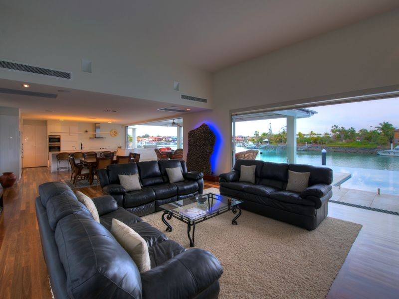 14 Bonaventure Court, Raby Bay QLD 4163
