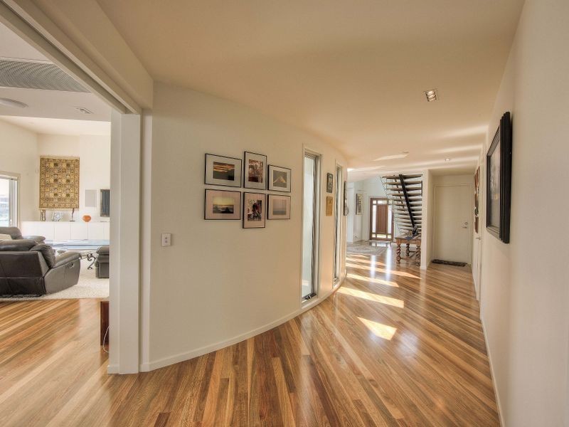14 Bonaventure Court, Raby Bay QLD 4163