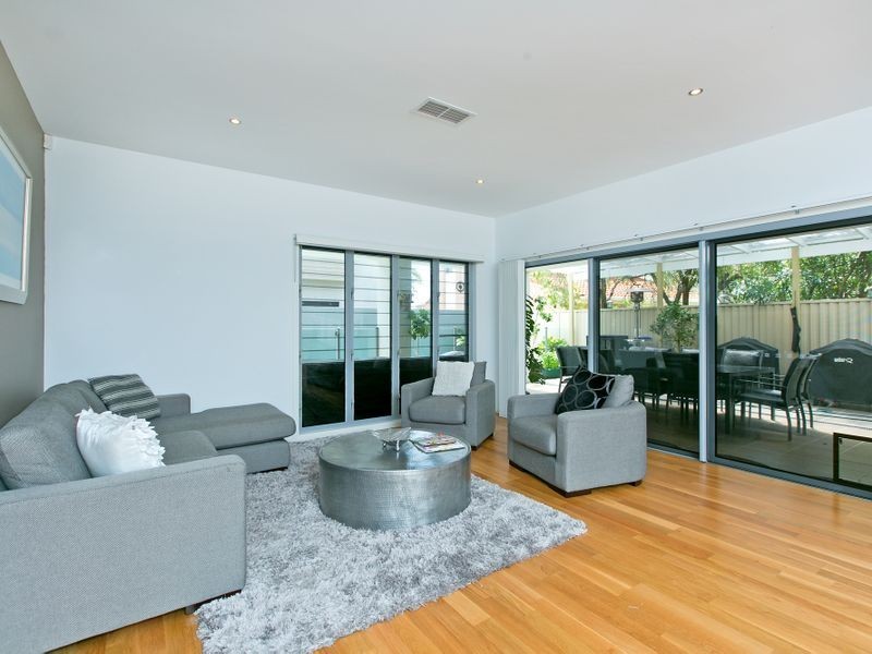 2/19 Anchorage Drive, Raby Bay QLD 4163