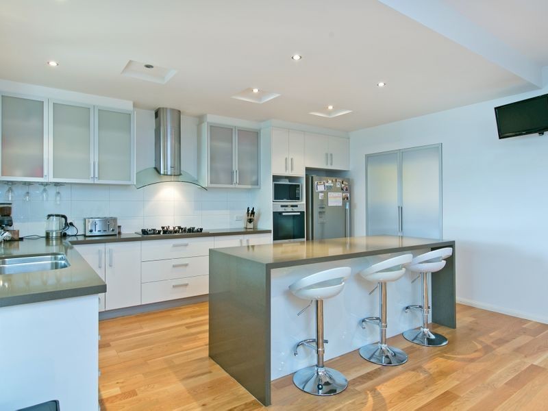 2/19 Anchorage Drive, Raby Bay QLD 4163