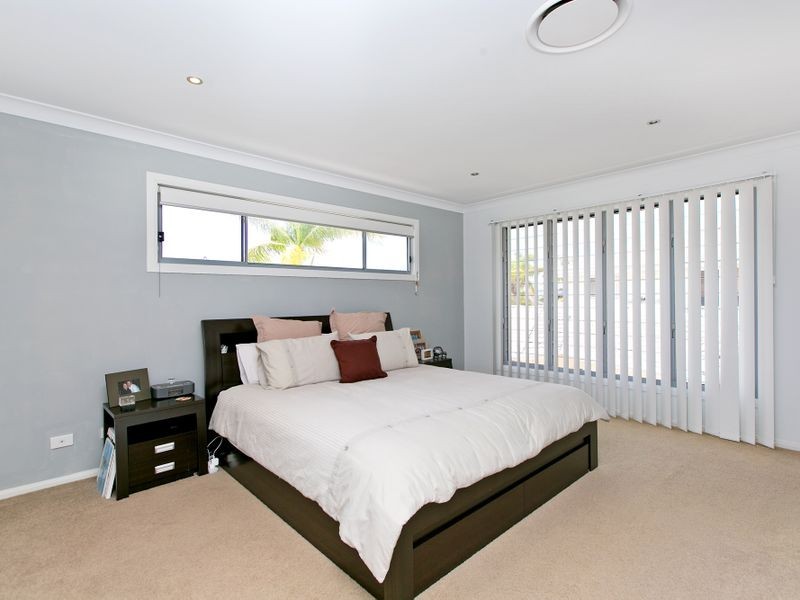 2/19 Anchorage Drive, Raby Bay QLD 4163