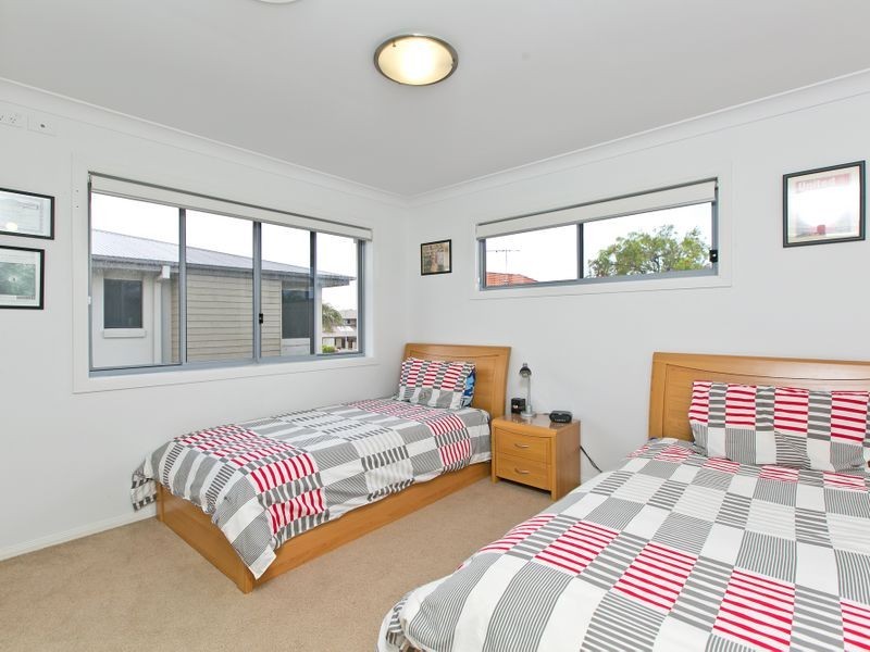 2/19 Anchorage Drive, Raby Bay QLD 4163