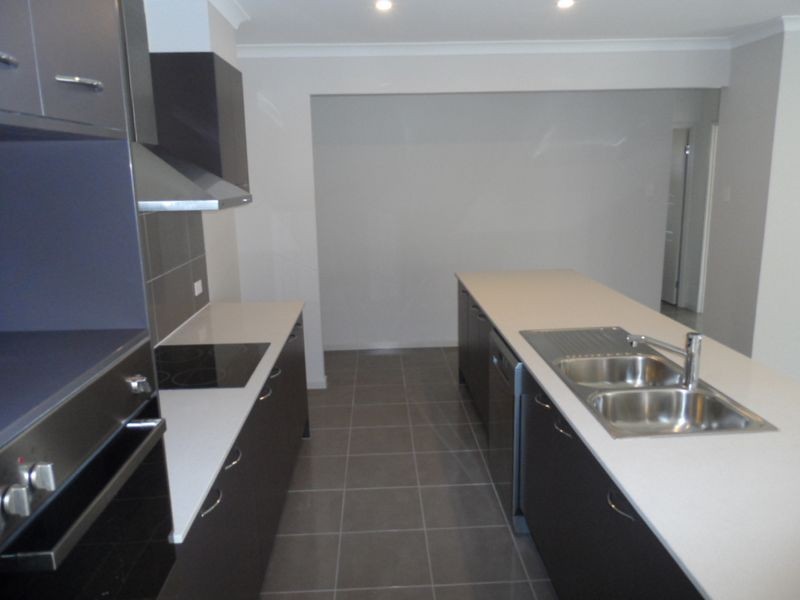 81 Benfer Road, Victoria Point QLD 4165