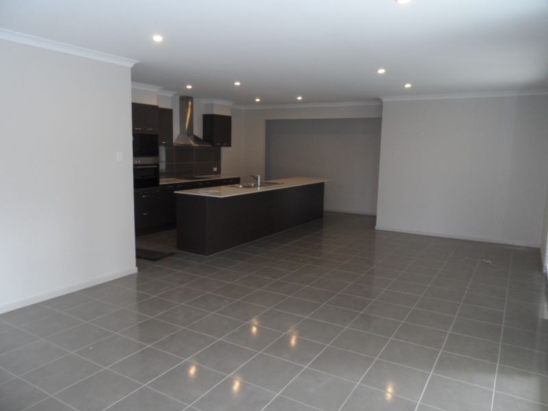 81 Benfer Road, Victoria Point QLD 4165