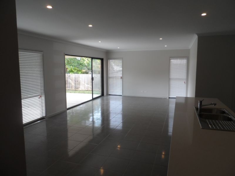 81 Benfer Road, Victoria Point QLD 4165