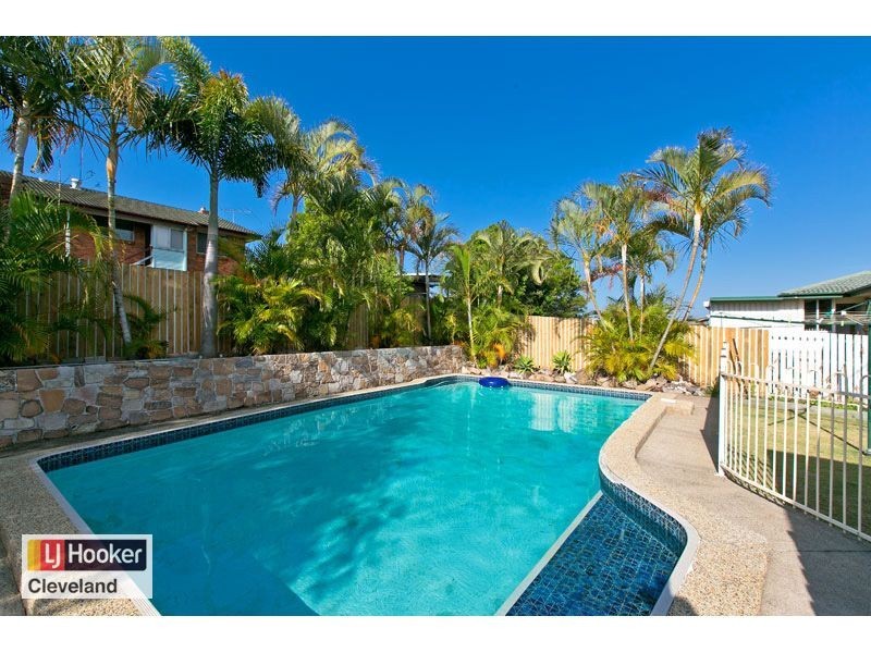 232 Broadwater Road, Mansfield QLD 4122