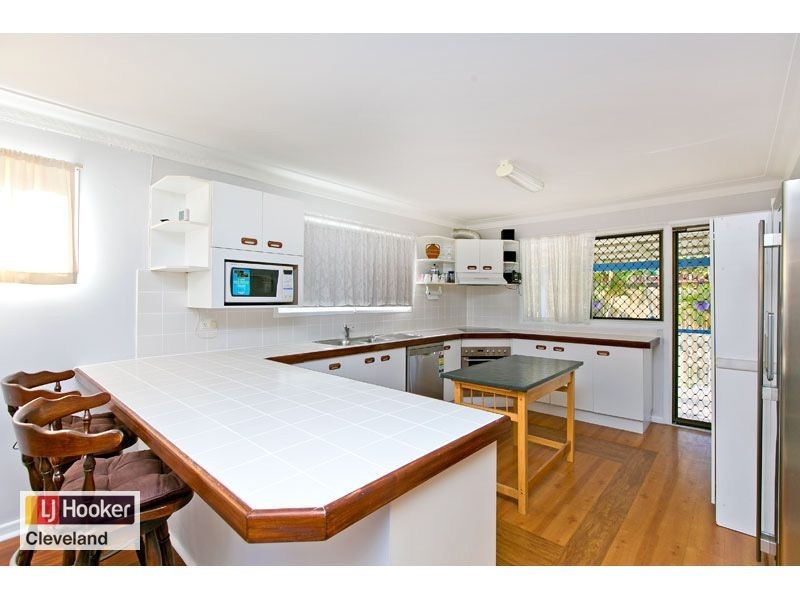 232 Broadwater Road, Mansfield QLD 4122